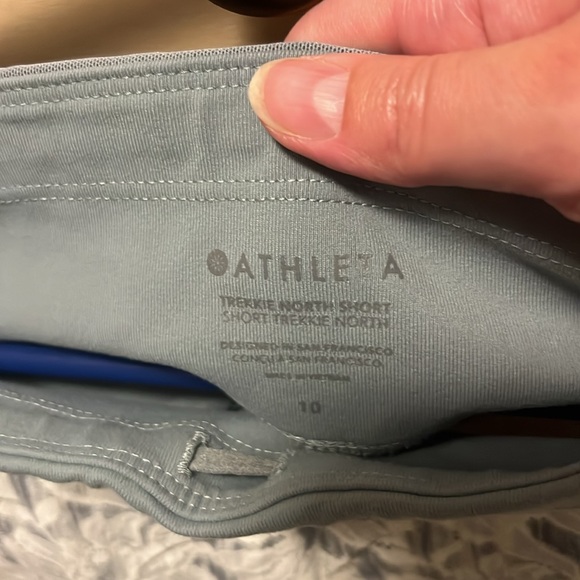 Athleta Trekkie North Short, Mint/Ivory Lace, 10 - Picture 3 of 6